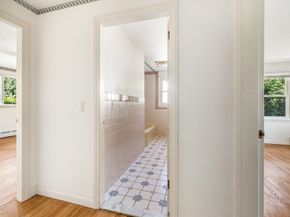 45 Indian Hill Rd, Worcester MA 01606