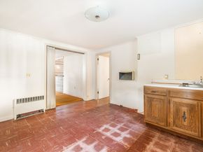 45 Indian Hill Rd, Worcester MA 01606