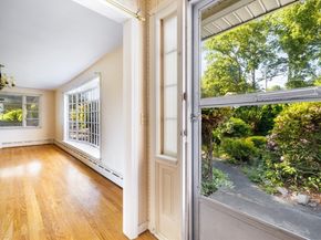 45 Indian Hill Rd, Worcester MA 01606