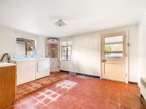 45 Indian Hill Rd, Worcester MA 01606
