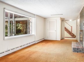 45 Indian Hill Rd, Worcester MA 01606