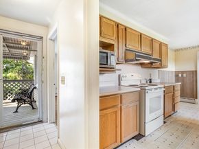 45 Indian Hill Rd, Worcester MA 01606