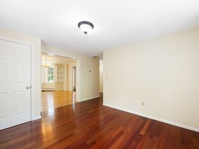 140 Paradise Ln, Sturbridge MA 01518