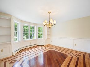 140 Paradise Ln, Sturbridge MA 01518