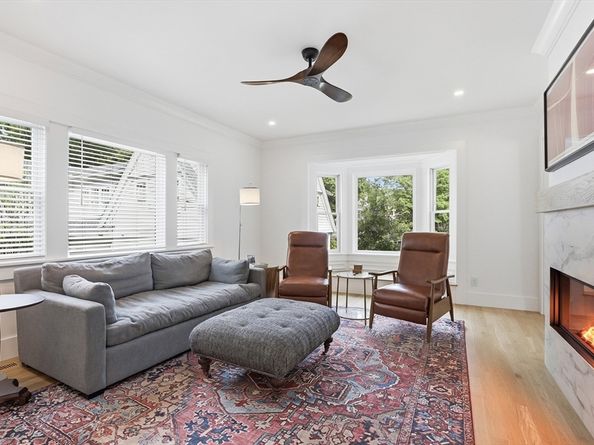 38 Edgewood Rd 2, Lexington MA 02420