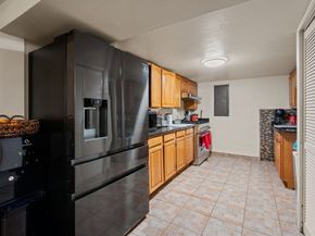 20 Berkmans St, Worcester MA 01602