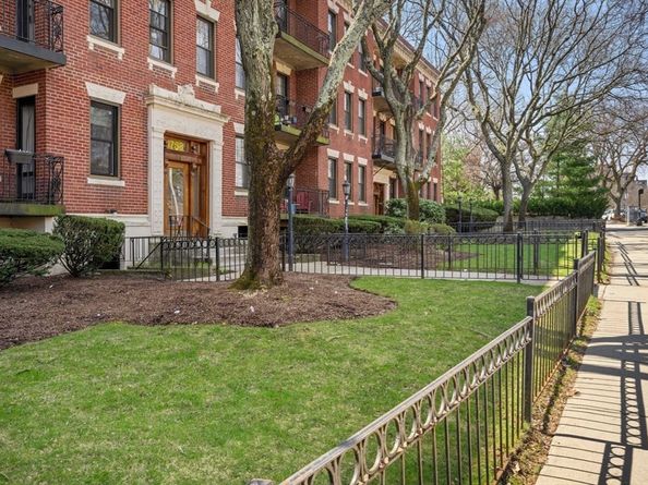 1758 Commonwealth Ave 12, Boston MA 02135