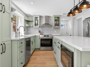 43 Rivers Ln, Malden MA 02148
