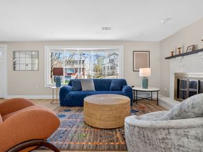 43 Rivers Ln, Malden MA 02148