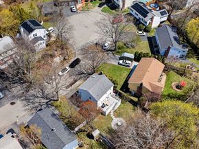 43 Rivers Ln, Malden MA 02148