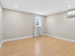 43 Rivers Ln, Malden MA 02148