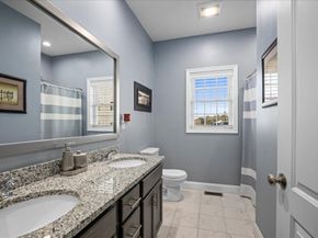 8 Tea Party Drive, Uxbridge MA 01569