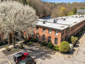 14 Sanford St 61, Medway MA 02053