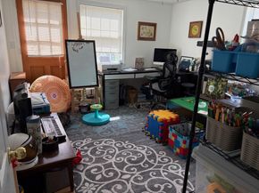 112 Marlboro Rd, Southborough MA 01772
