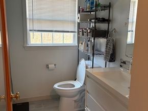 112 Marlboro Rd, Southborough MA 01772