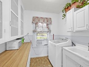 50 Fairlawn Ave, Southbridge MA 01550