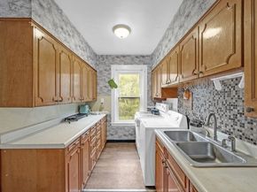 50 Fairlawn Ave, Southbridge MA 01550