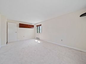 15 Village Rock Ln 2, Natick MA 01760