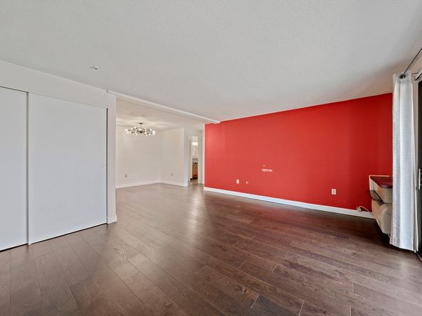 15 Village Rock Ln 2, Natick MA 01760