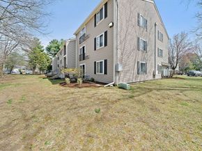 15 Village Rock Ln 2, Natick MA 01760