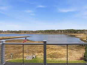 28 Arlington Road, Wareham MA 02571
