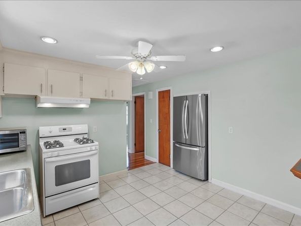 21 Gale Road, Weymouth MA 02188