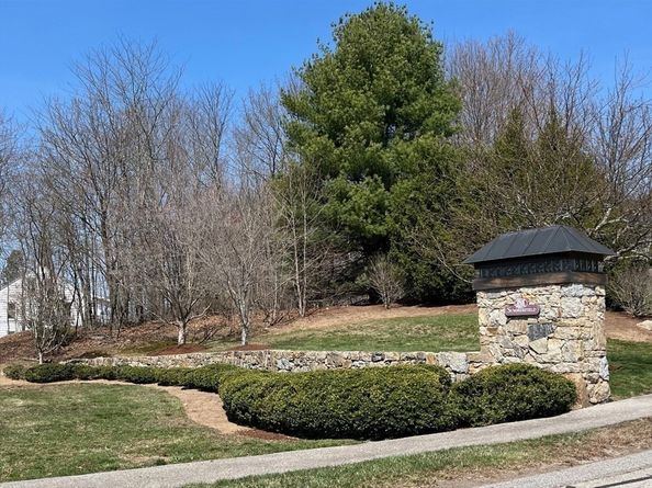 12 Summerfield Dr 12, Grafton MA 01560