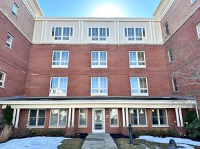 629 Hammond Street E205, Brookline MA 02467