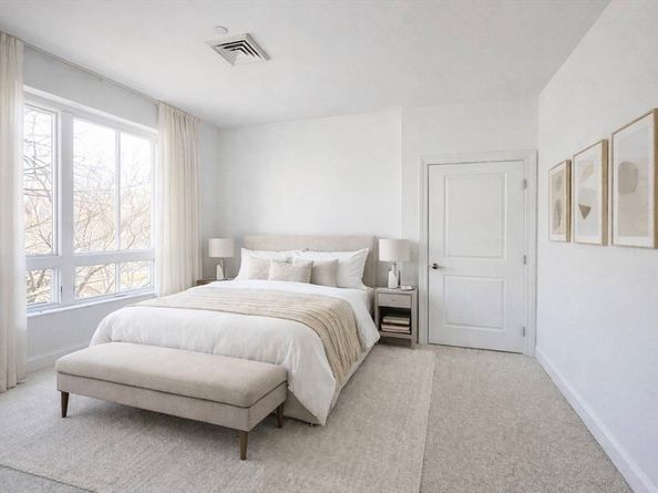 629 Hammond Street E205, Brookline MA 02467