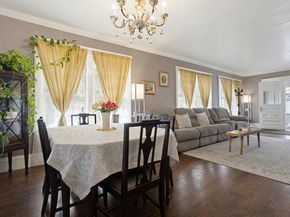4 Hamill Rd, Worcester MA 01602