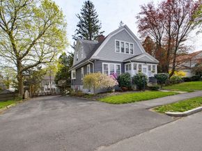 4 Hamill Rd, Worcester MA 01602