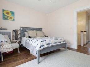 4 Hamill Rd, Worcester MA 01602