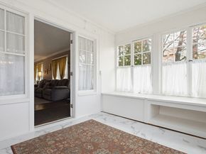 4 Hamill Rd, Worcester MA 01602