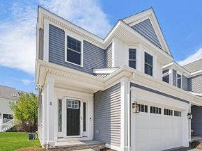 5 Green Ln 5, Framingham MA 01701
