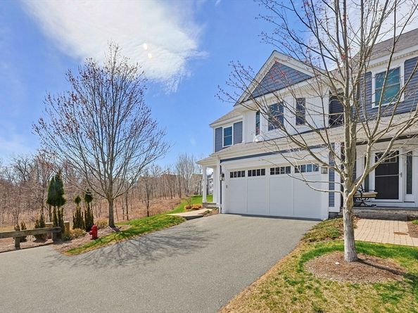 5 Green Ln 5, Framingham MA 01701