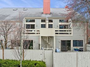 28 Federal St 10, Salem MA 01970