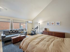 28 Federal St 10, Salem MA 01970