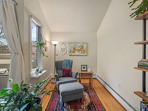 28 Federal St 10, Salem MA 01970