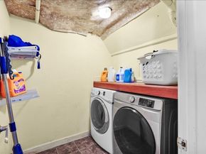 32 Byron Ave, Brockton MA 02301