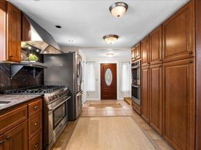 6 Brook Lane, Southborough MA 01772