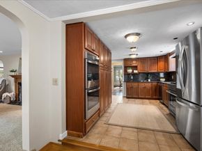 6 Brook Lane, Southborough MA 01772