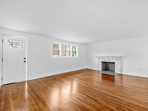 115 Bunker Hill Ln, Quincy MA 02169