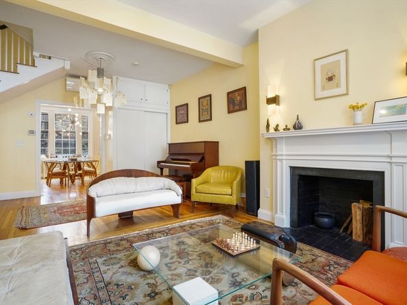 54 Brimmer St, Boston MA 02108
