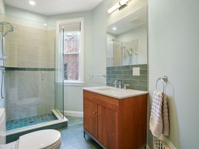 54 Brimmer St, Boston MA 02108