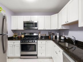 77 Pond Ave 412, Brookline MA 02445