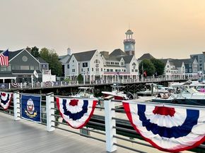 2001 Marina Dr 605, Quincy MA 02171