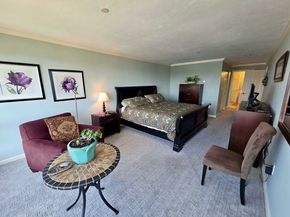 2001 Marina Dr 605, Quincy MA 02171