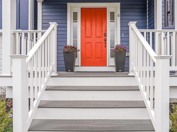 6 Sycamore Way, Medway MA 02053