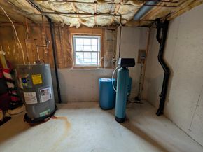 7 Nelson Rd, Charlton MA 01507