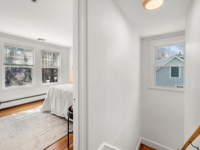 60 Denton Rd 3, Wellesley MA 02482